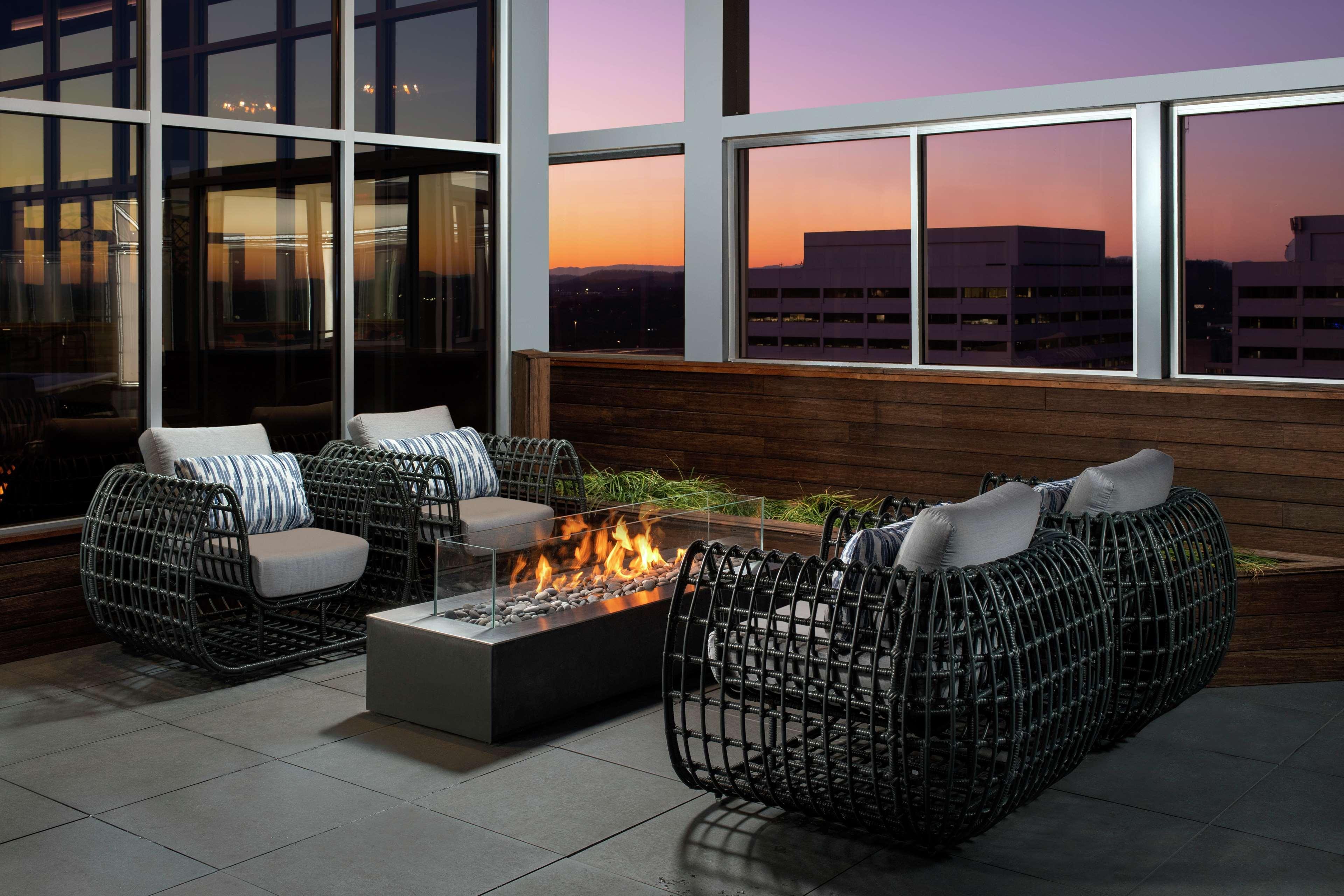 Embassy Suites By Hilton Knoxville Downtown Exterior foto